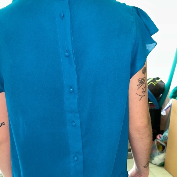 Seventh Avenue sleeveless top with ruffles on the openings size M EUC!!! - Picture 4 of 6